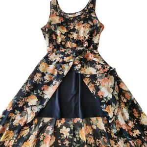 Venus high-low maxi. Sheer floral size M. Nwot never worn vintage.